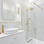 Modern Chic & Classic Elegance In Daire *