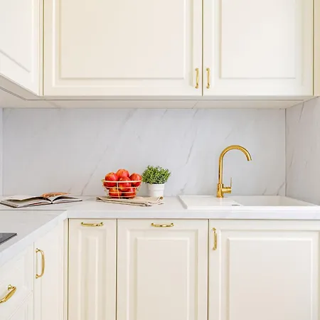 Modern Chic & Classic Elegance In 부다페스트