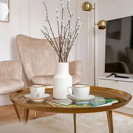 Modern Chic & Classic Elegance In 아파트 *