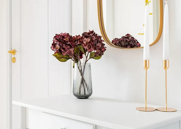 Modern Chic & Classic Elegance In Апартаменты *