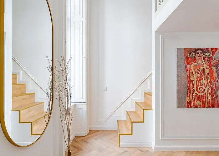 Modern Chic & Classic Elegance In Апартаменты