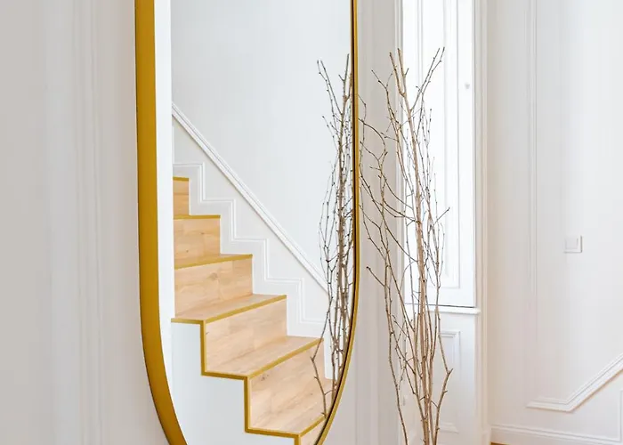 Modern Chic & Classic Elegance In * Будапешт