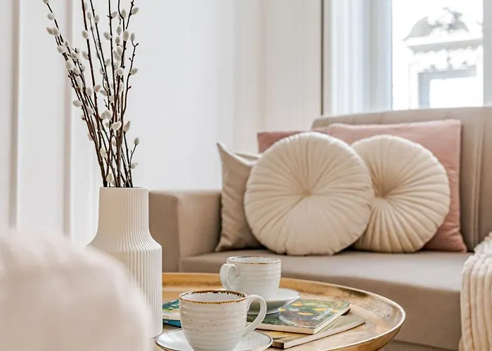 Modern Chic & Classic Elegance In * Будапешт