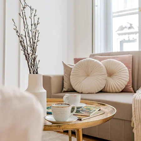 Modern Chic & Classic Elegance In * Budapest