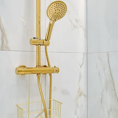 Modern Chic & Classic Elegance In * Budapest